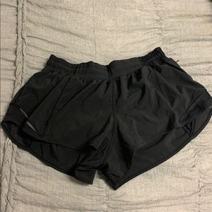 Size 8 with 2.5 inseam